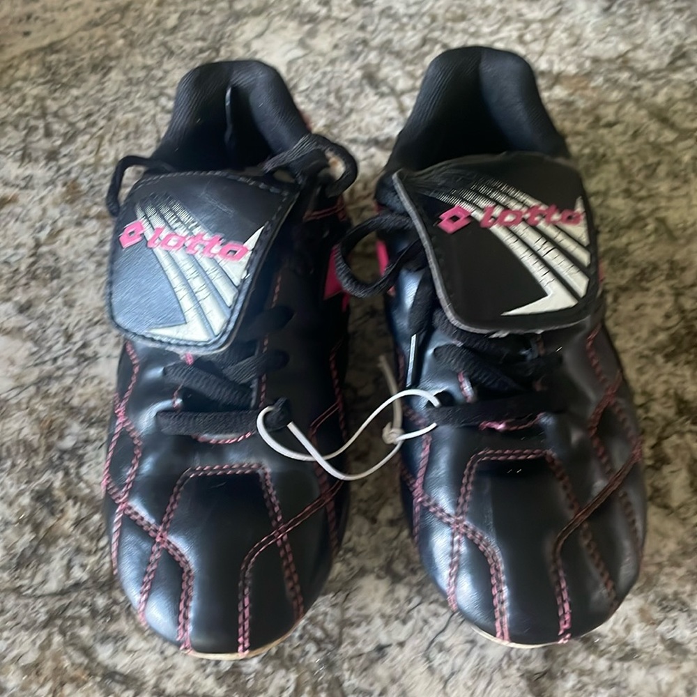 Girl's Soccer Cleats • LOTTO Brand • Black with Pink Accents